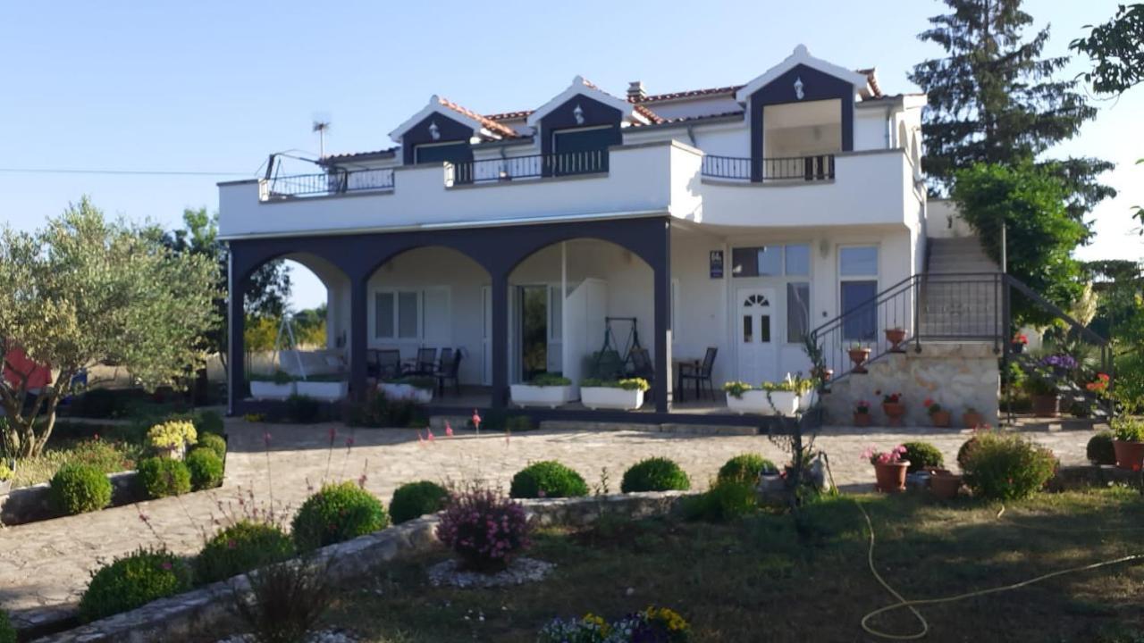 Apartment Viki Лозовац Экстерьер фото